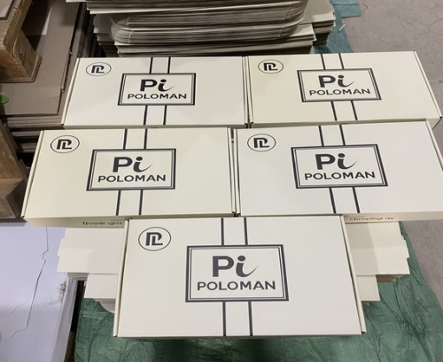 HỘP ĐỰNG QUẦN ÁO POLOMAN