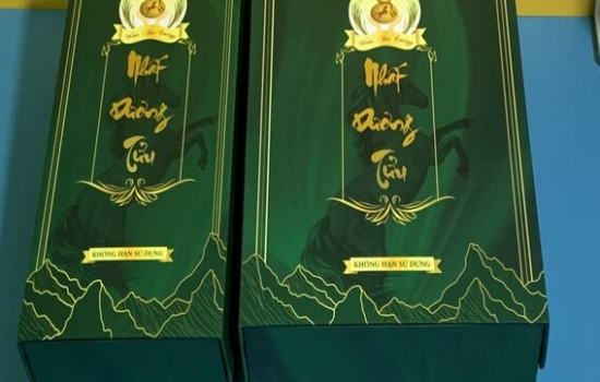 HỘP RƯỢU NHẤT DƯƠNG 